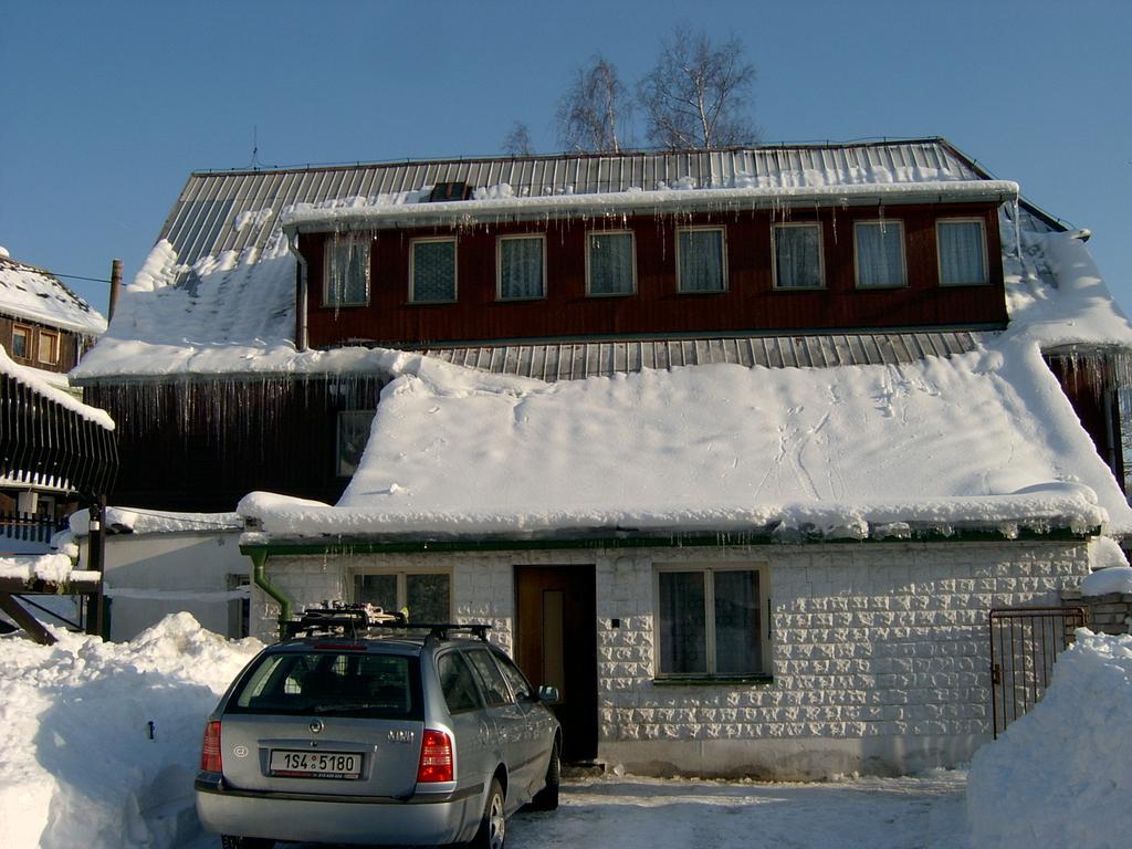 Pension Mikulka Mikulov v Krusnych Horach Exterior foto